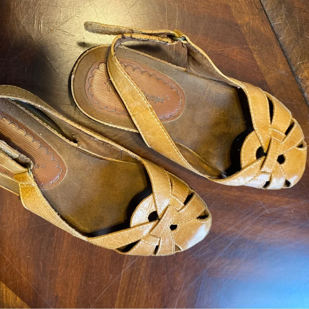 BareTraps Tan Woven Leather Peep-Toe Sandals